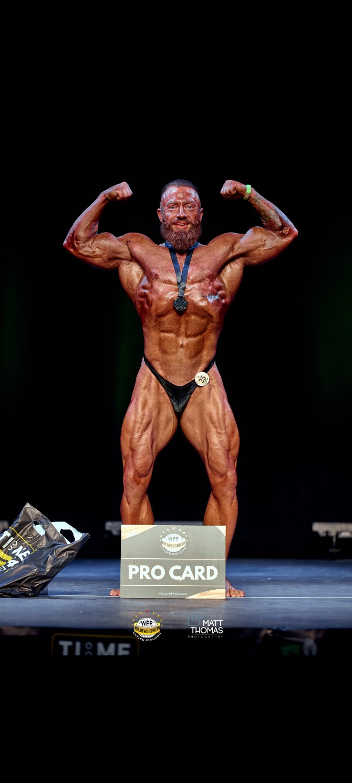 Ant Shepherd with his Pro Card at the 2025 WFF Hulk Classic